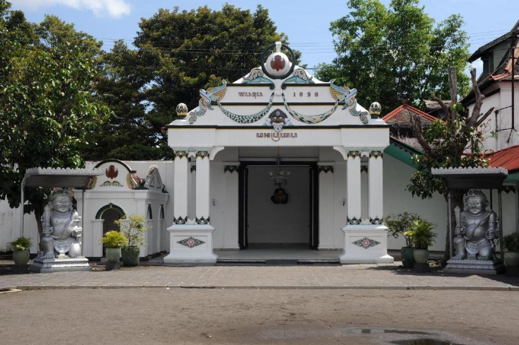 Forriz Hotel Yogyakarta Exterior foto