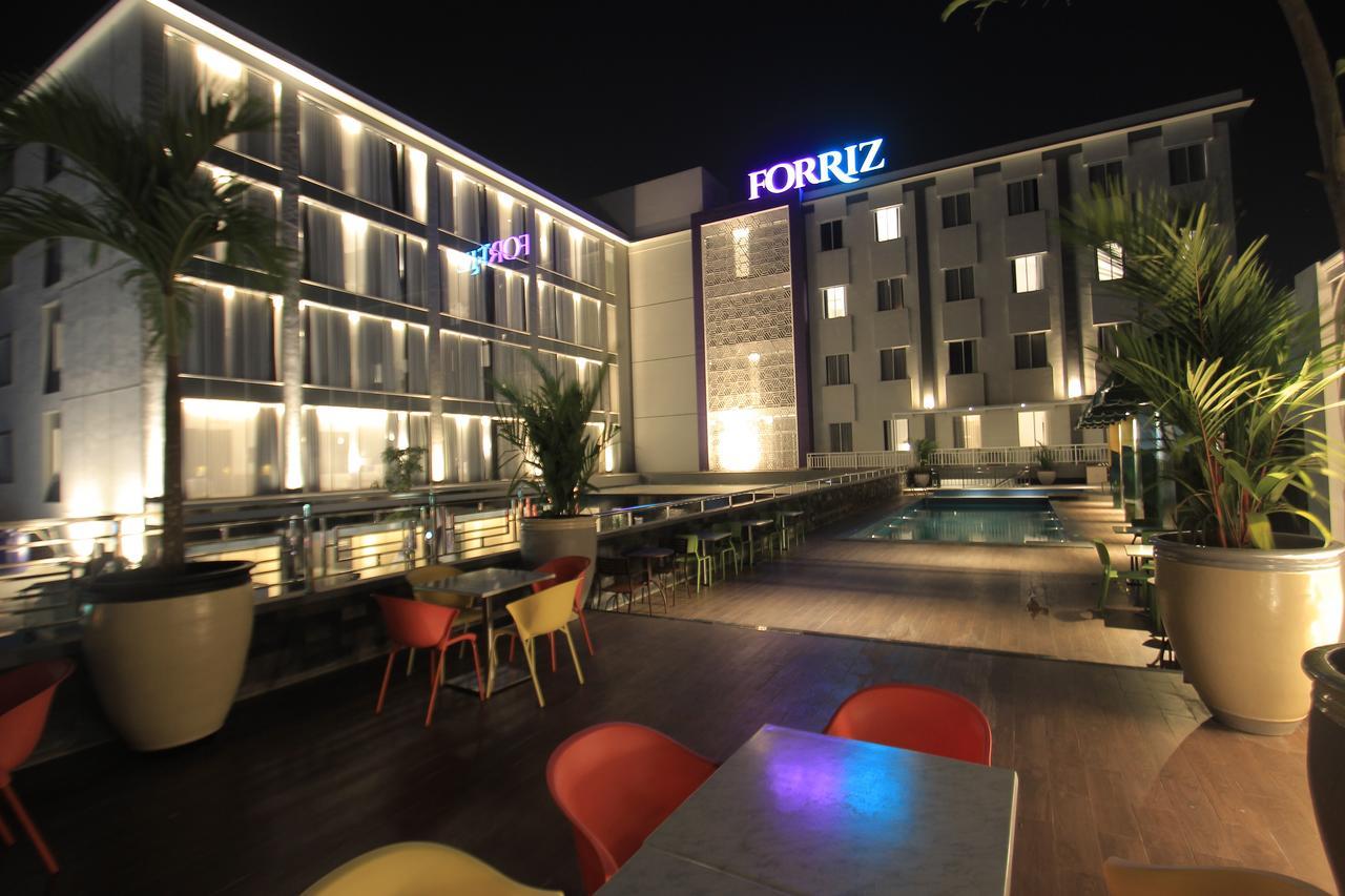 Forriz Hotel Yogyakarta Exterior foto